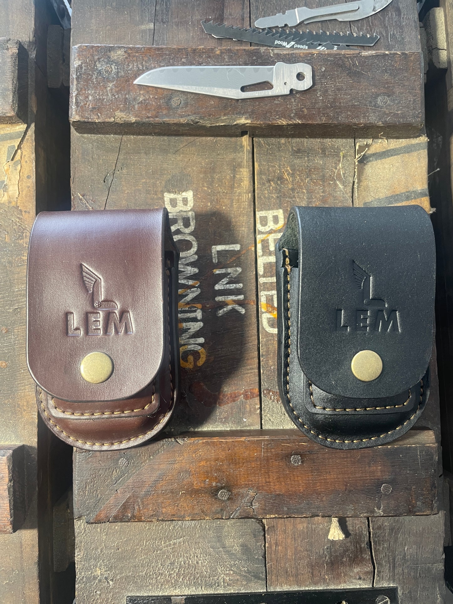 Vertical LEM® Leather pouch